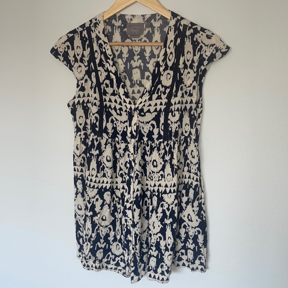 Anthropologie Tops - Anthropologie Navy and White Ikat Print Top